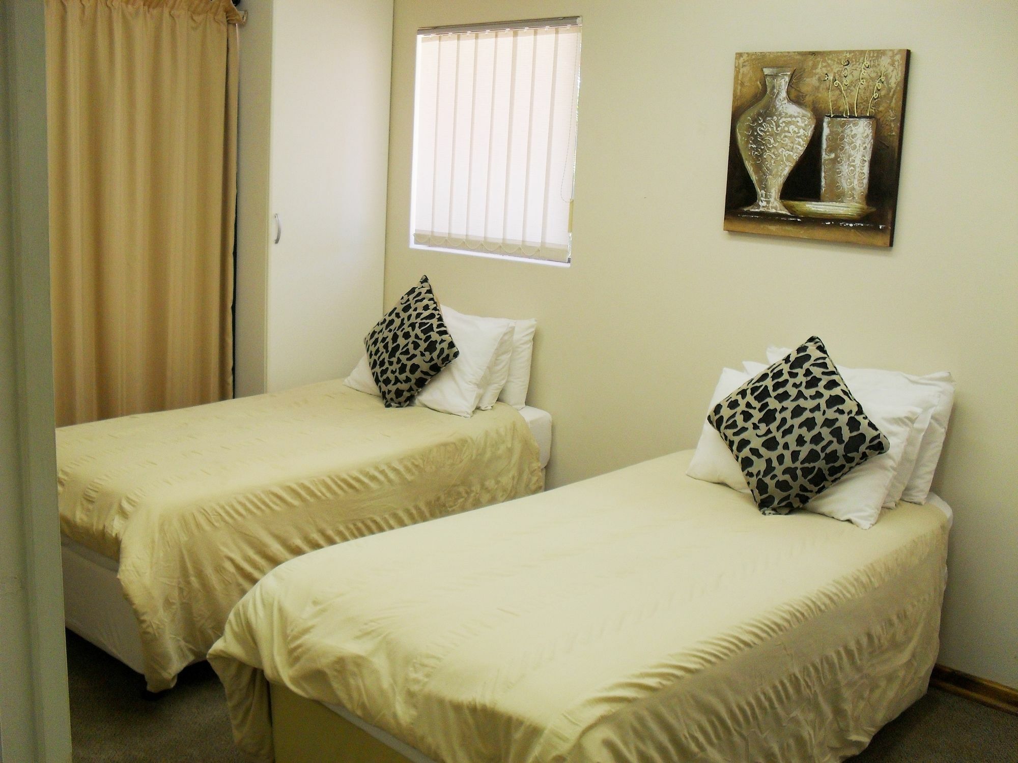 8 Royal Palm B&B Umhlanga Rocks Exterior foto